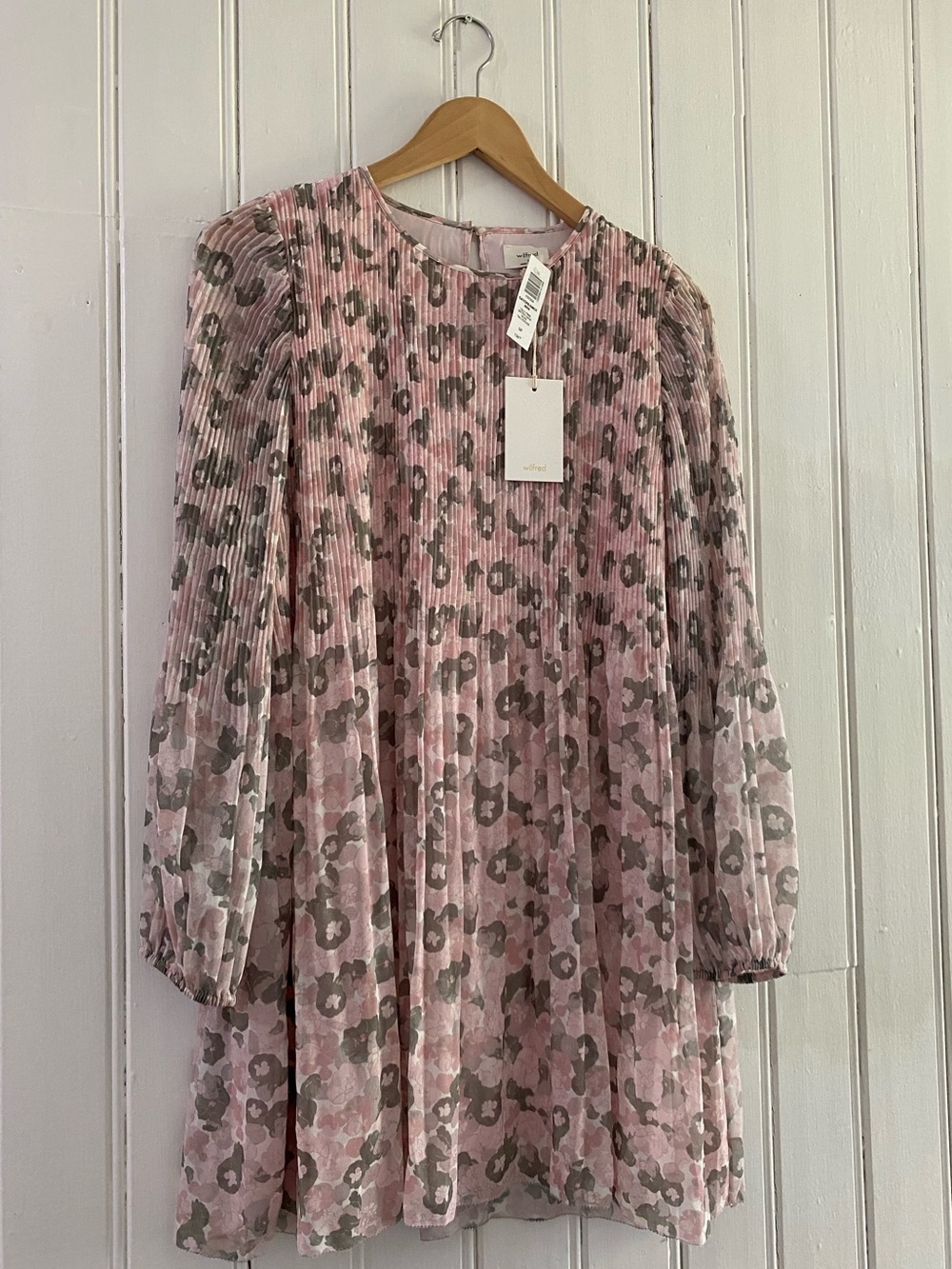 ARITZIA WILFRED NWTs daydreamer mini dress chiffon floral pink/sage size small